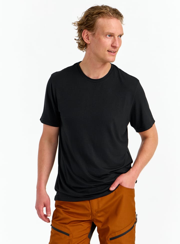 Urberg Men's Tree Tee Silver Pine Urberg Urberg Men's Tree Tee Silver Pine Urberg
