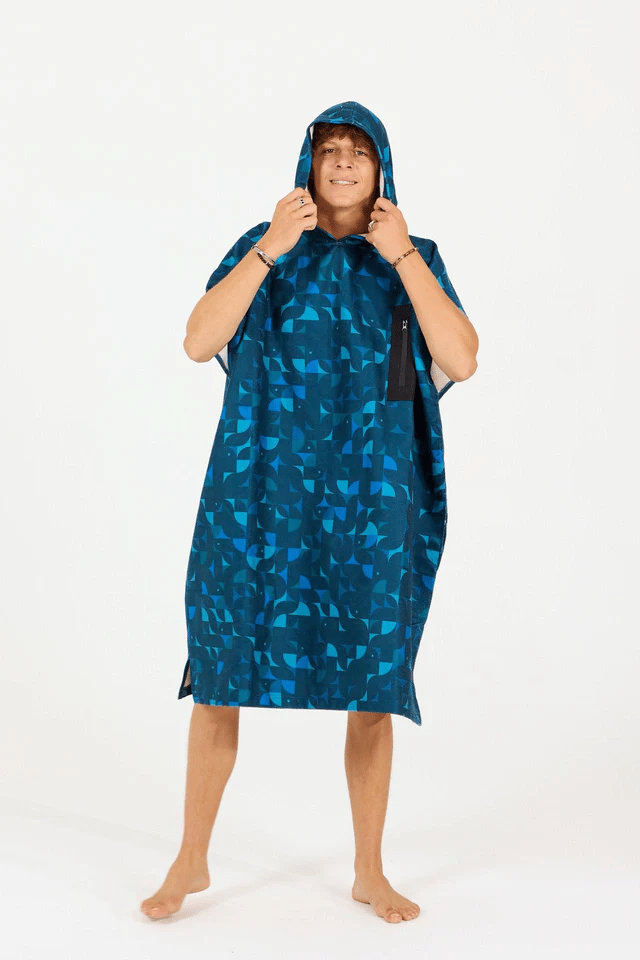 After Essentials Poncho Tech Pocket Blue Star After Essentials