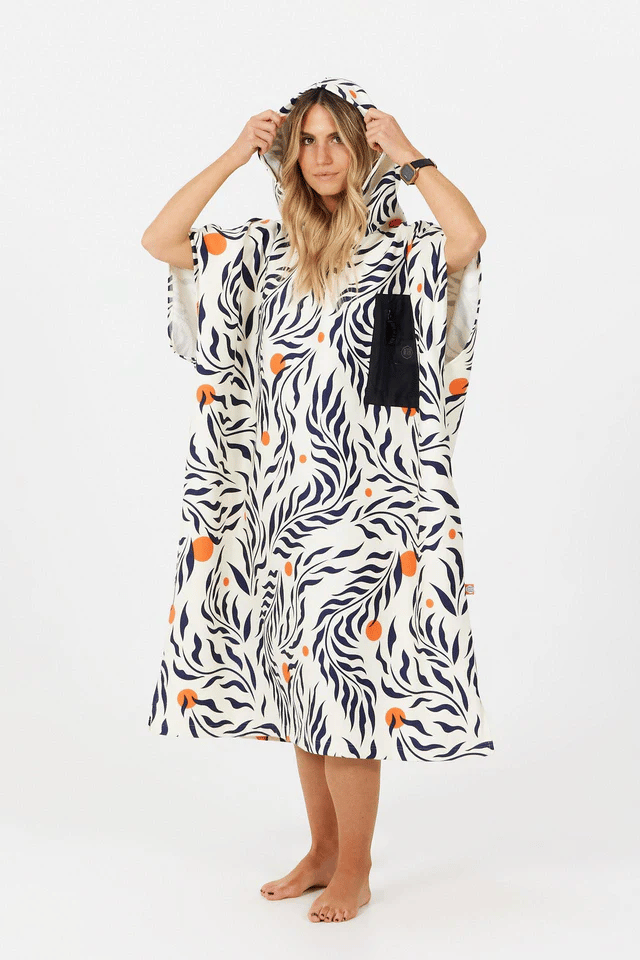 After Essentials Poncho Tech Pocket Feather Leaves After Essentials