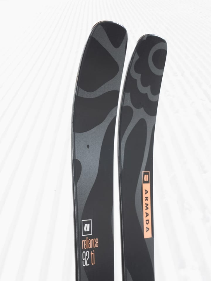 ARMADA Reliance 92 Ti Black / Peach ARMADA Reliance 92 Ti Black / Peach
