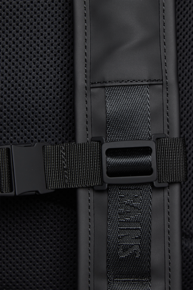 Rains Trail Mountaineer Bag Black Rains
