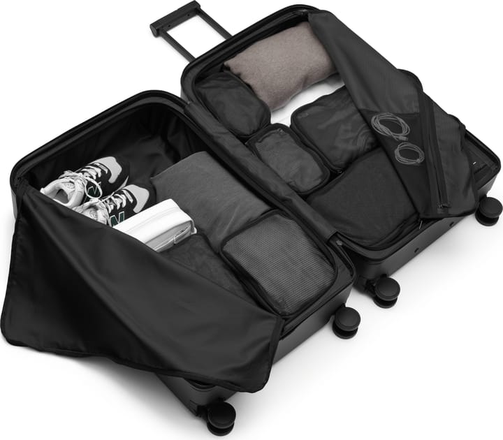 Db Ramverk Check-In Luggage Large Black Out Db