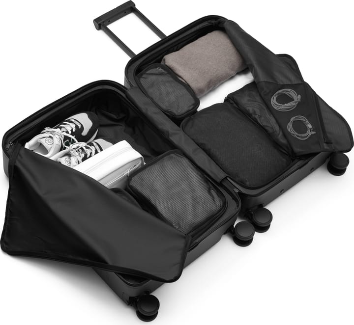 Db Ramverk Check-In Luggage Medium Black Out Db
