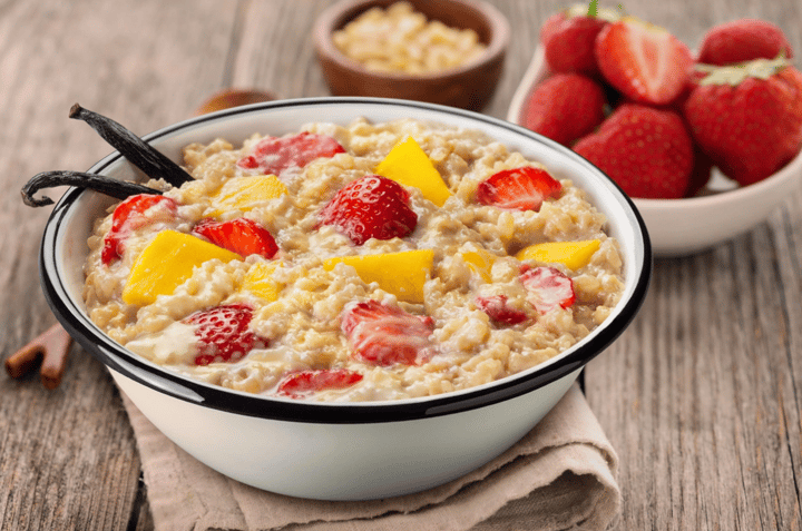 Adventure Menu Rice Porridge With Strawberries, Mango And Vanilla Nocolour Adventure Menu Adventure Menu Rice Porridge With Strawberries, Mango And Vanilla Nocolour Adventure Menu