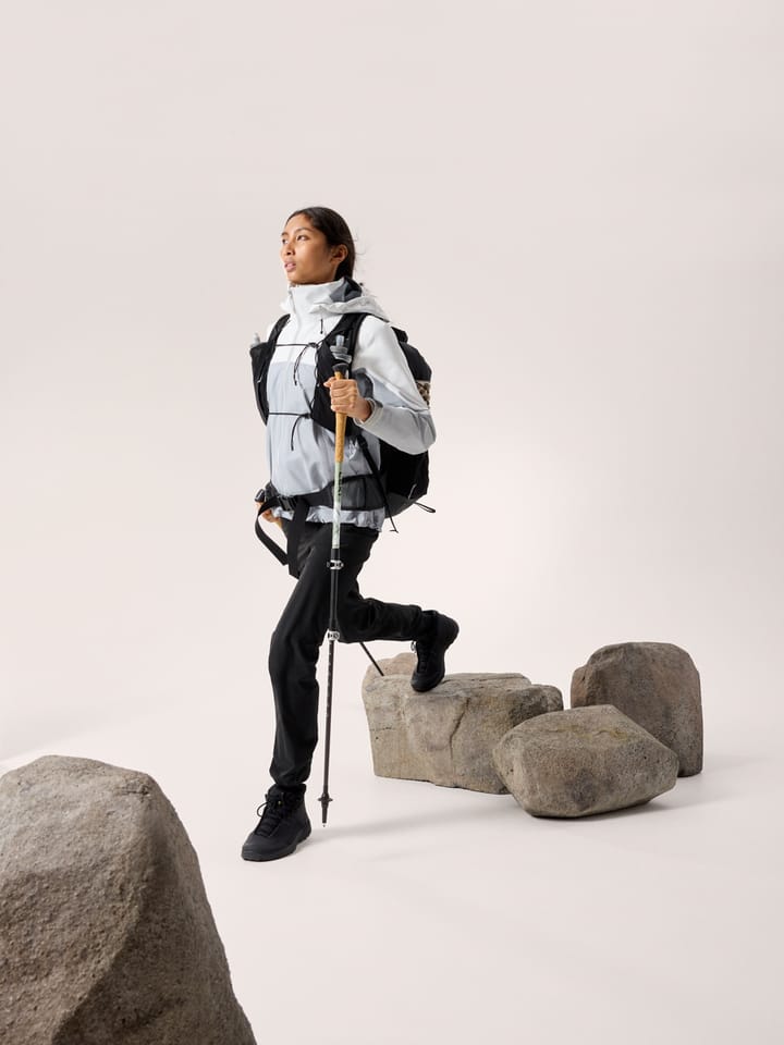 Arc'teryx Women's Beta Ar Jacket Arctic Silk / Solitude Ii Arc'teryx