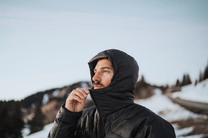 Salomon Men's Outline Down Jacket Deep Black Salomon Salomon Men's Outline Down Jacket Deep Black Salomon