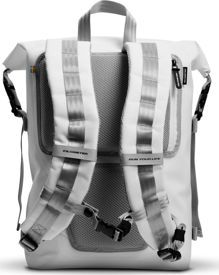 Kilometer Spin Bag 18L White Kilometer Kilometer Spin Bag 18L White Kilometer