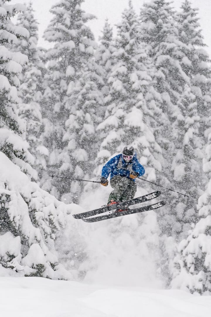 SGN Skis Rakkar Mountain Blue Artwork SGN skis