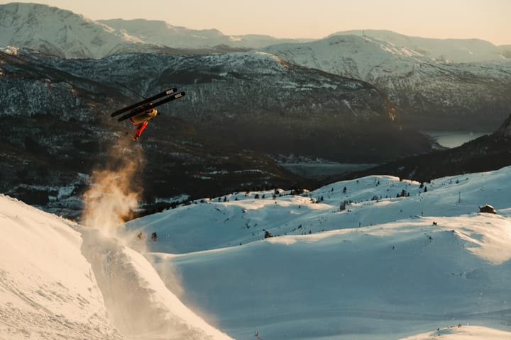 SGN Skis Rakkar Mountain Blue Artwork SGN skis