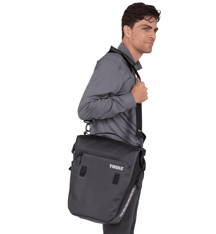 Thule Shield Pannier 22L Black Thule Thule Shield Pannier 22L Black Thule
