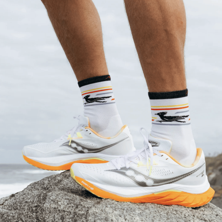 Darn Tough Frontrunner Micro Crew Ultra-Lightweight With Cush M White Darn Tough
