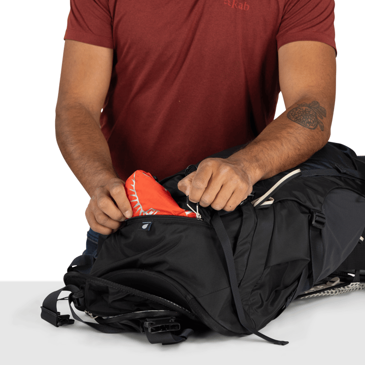 Osprey Men's Stratos 36 Raven Black Osprey