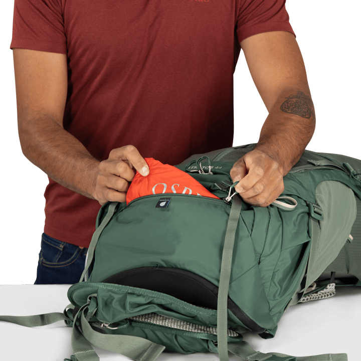 Osprey Men's Stratos 44 Pine Leaf Green Osprey