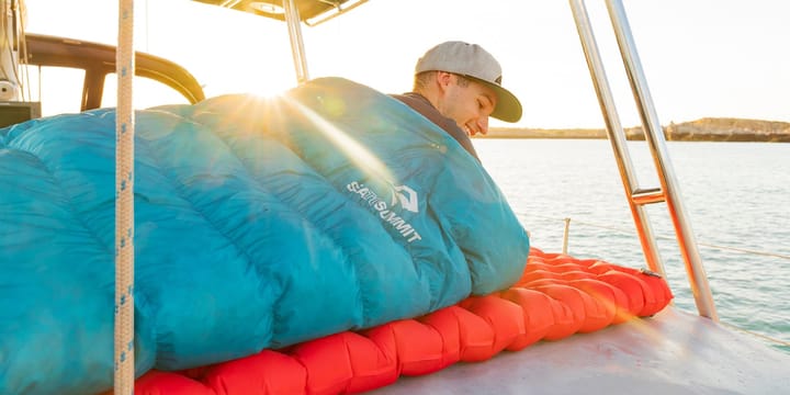 Sea To Summit Comfort Plus XT Insulated Rectangular Large Red Sea To Summit Sea To Summit Comfort Plus XT Insulated Rectangular Large Red Sea To Summit