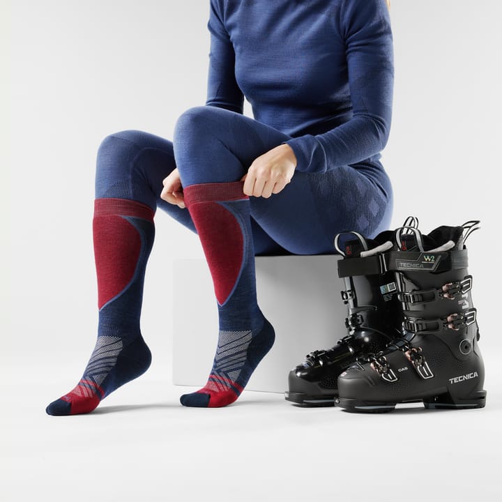 Smartwool Women's Ski Targeted Cushion Over The Calf Socks Deep Navy Smartwool Smartwool Women's Ski Targeted Cushion Over The Calf Socks Deep Navy Smartwool