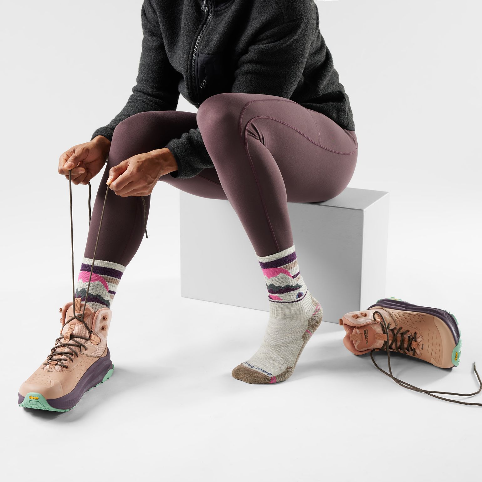 Smartwool Women's Hike Light Cushion New Pattern Crew Socks Ash