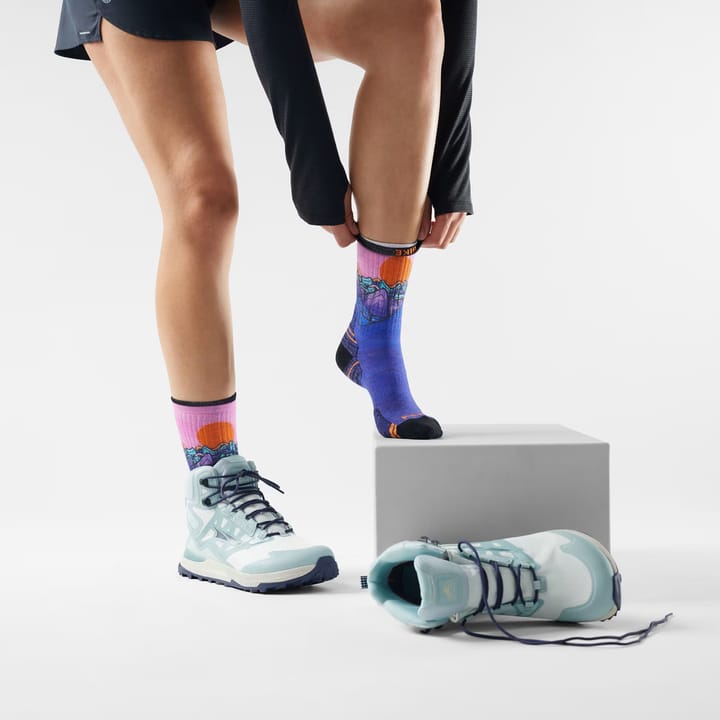 Smartwool Women’S Hike Targeted Cushion Mountain Sunrise Print Crew Socks Deep Navy Smartwool