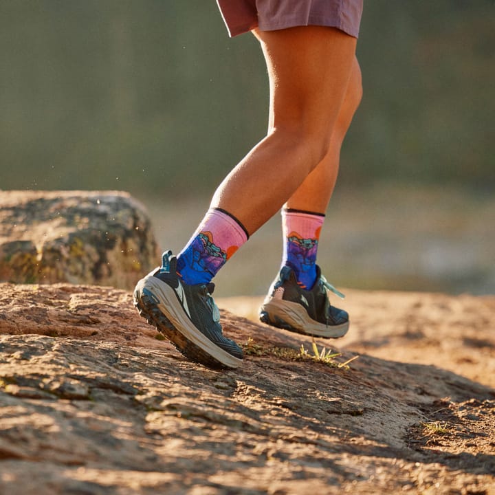 Smartwool Women’S Hike Targeted Cushion Mountain Sunrise Print Crew Socks Deep Navy Smartwool