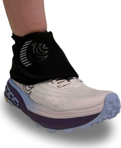 Topo Athletic Switchback Gaiter Black/Black Topo Athletic Topo Athletic Switchback Gaiter Black/Black Topo Athletic