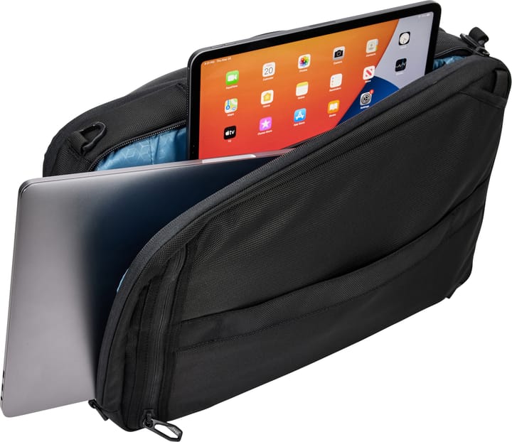 Thule Accent Recycled Convertible  Black Thule