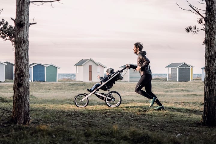 Thule Thule Glide2 Jet Black BLACK/SILVER FRAME Thule Thule Thule Glide2 Jet Black BLACK/SILVER FRAME Thule
