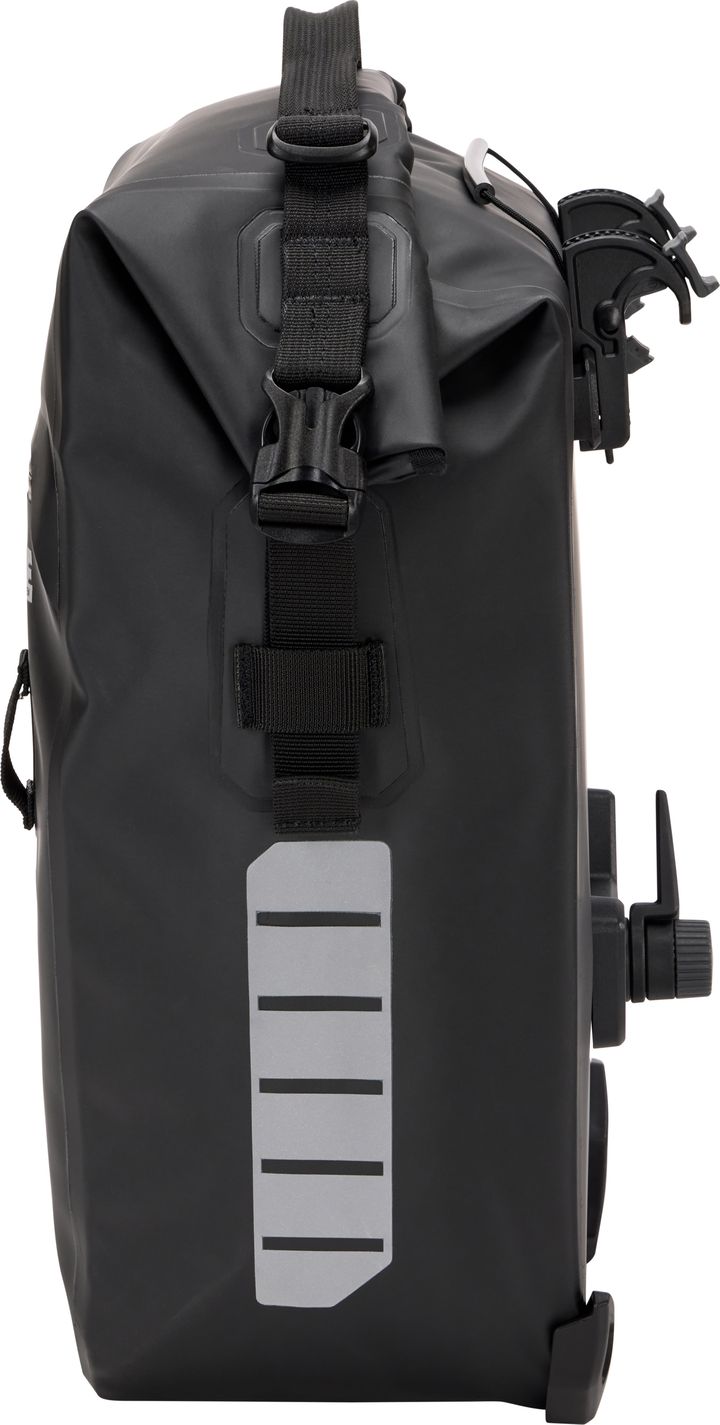 Thule Shield Pannier 22L Black Thule Thule Shield Pannier 22L Black Thule
