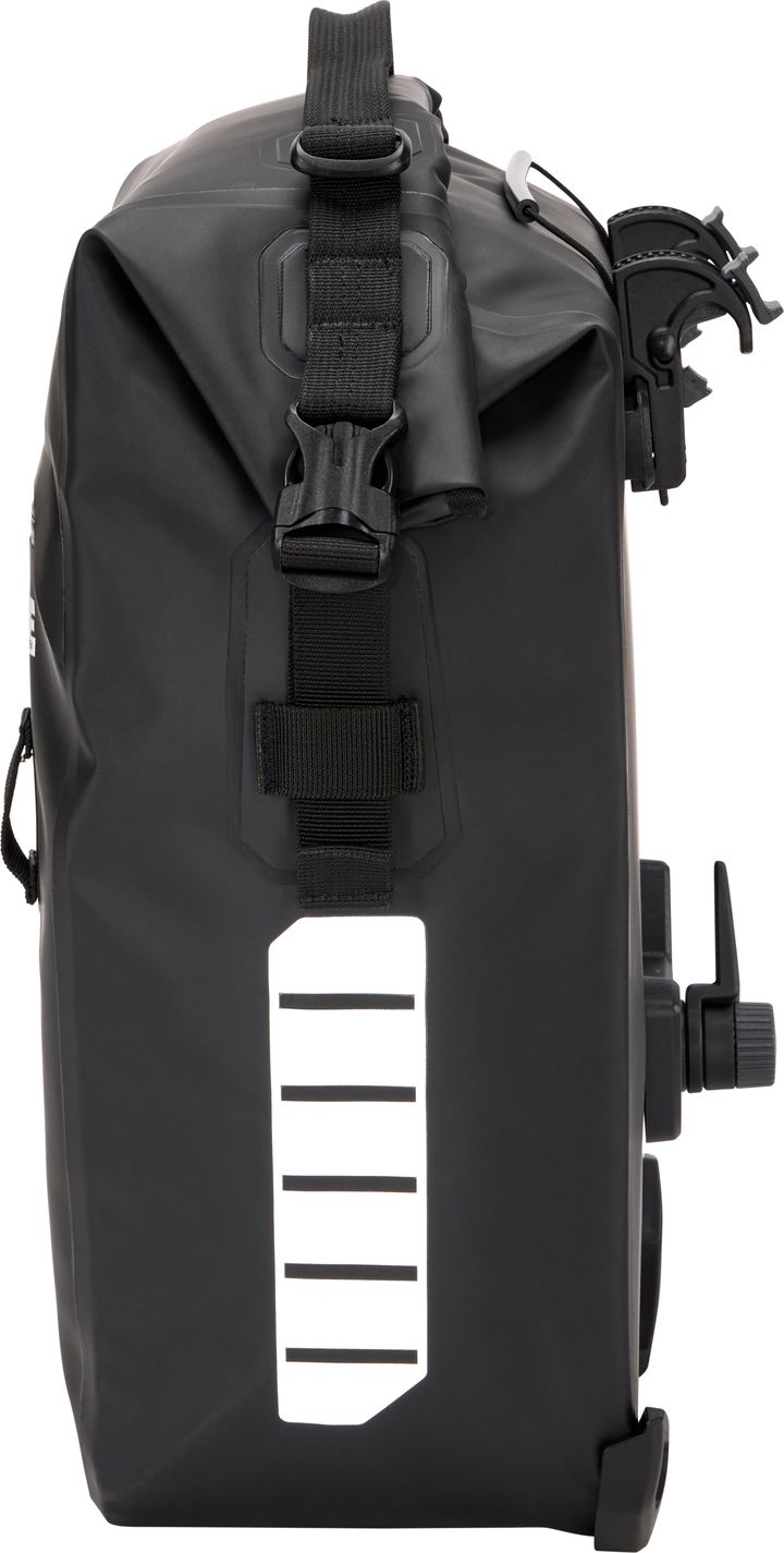 Thule Shield Pannier 22L Black Thule Thule Shield Pannier 22L Black Thule