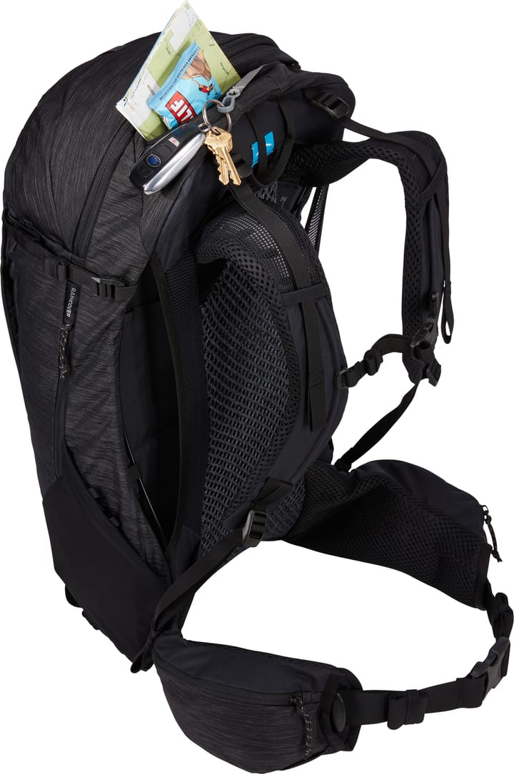 Topio 30L M Black Thule