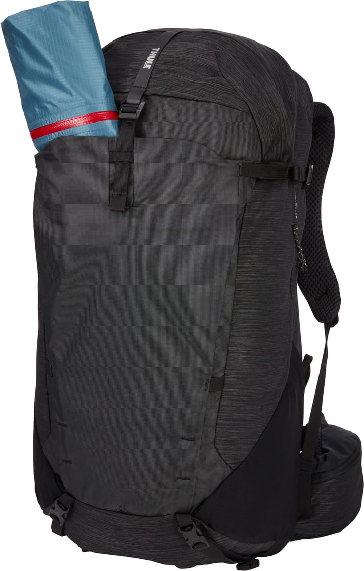 Topio 30L M Black Thule