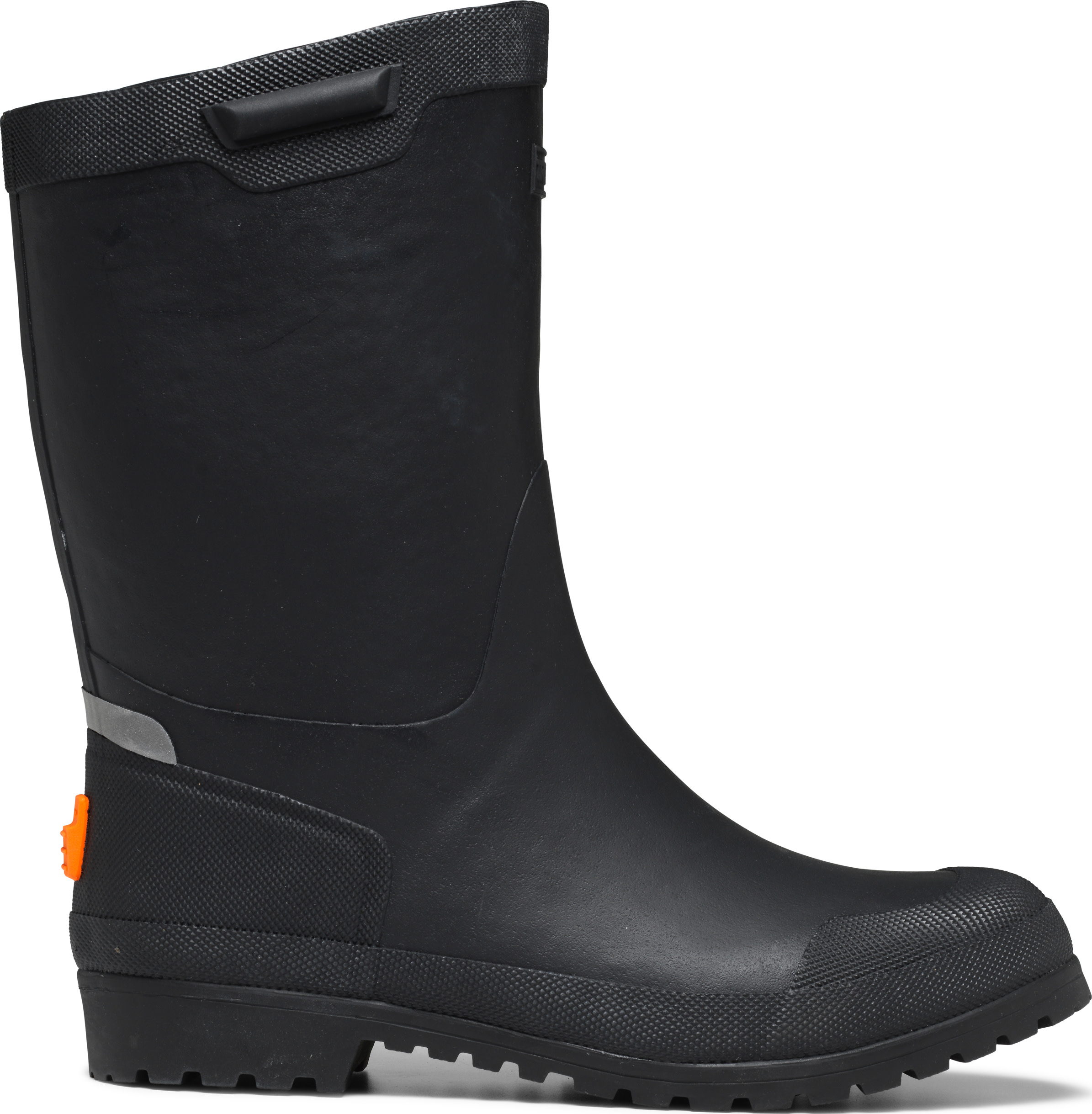 Black winter boots