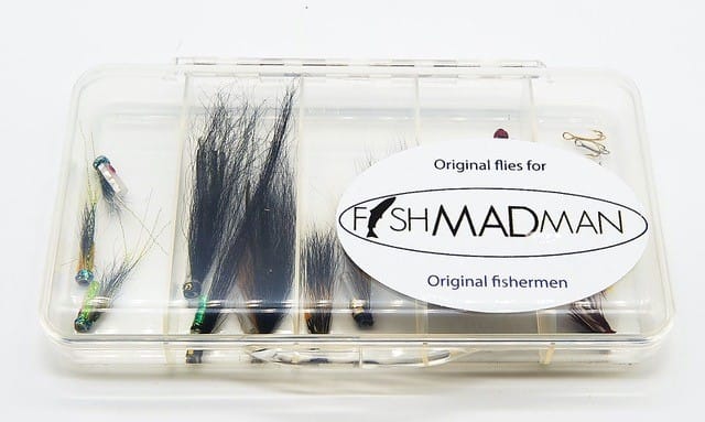 FishMadMan Riffling Hitch Fluesett Med Treblekroker 11 Riffling Hitch Tubefluer I Boks FishMadMan FishMadMan Riffling Hitch Fluesett Med Treblekroker 11 Riffling Hitch Tubefluer I Boks FishMadMan