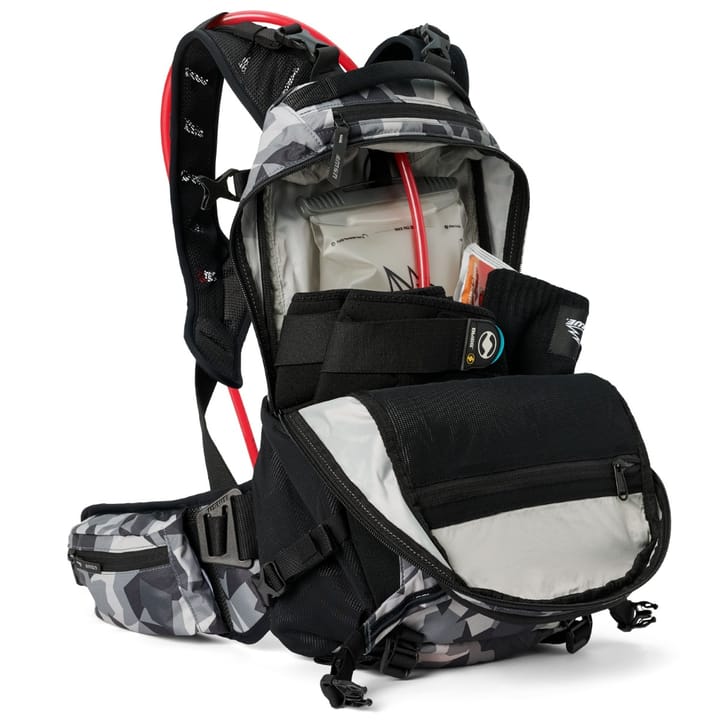 USWE Shred 16 L MTB Daypack Camo/Black USWE USWE Shred 16 L MTB Daypack Camo/Black USWE