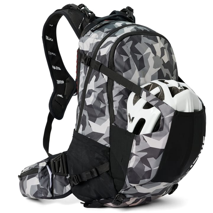 Shred 25 L MTB Daypack Camo/Black USWE