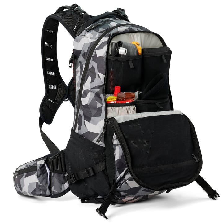 Shred 25 L MTB Daypack Camo/Black USWE