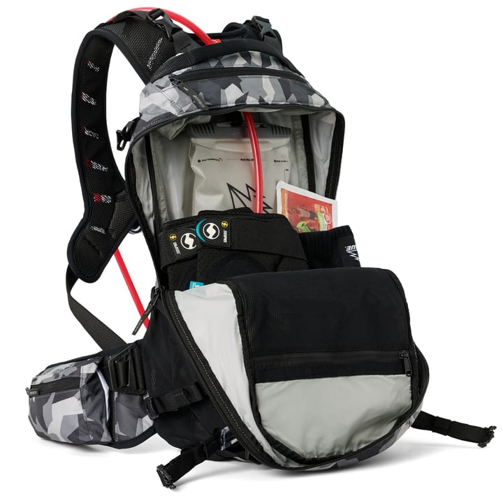 Shred 25 L MTB Daypack Camo/Black USWE