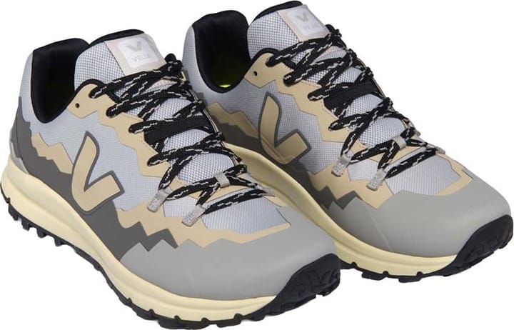Veja Women's Fitz Roy Trek-Shell Shark Almond Veja