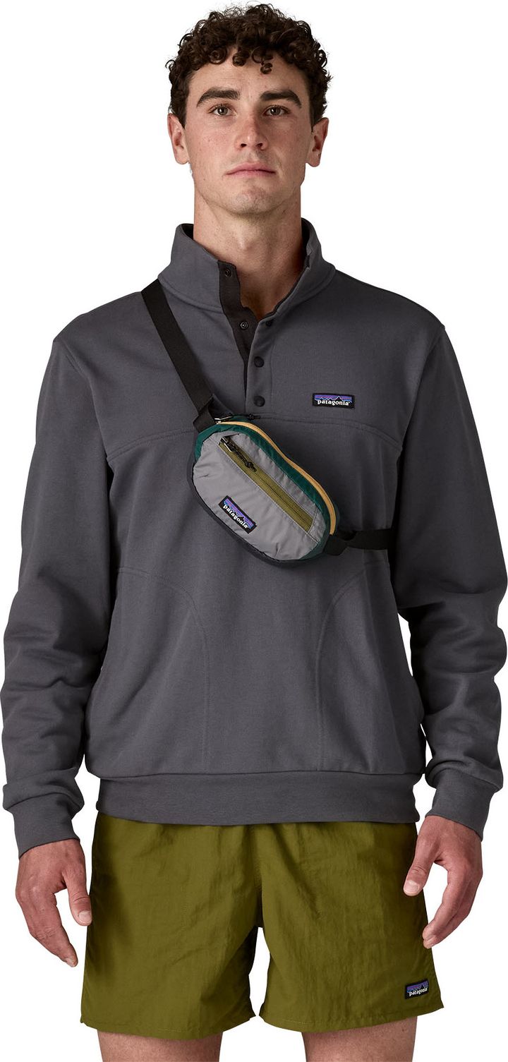 Patagonia Terravia Mini Hip Pack 1L Patchwork: Noble Grey Patagonia Patagonia Terravia Mini Hip Pack 1L Patchwork: Noble Grey Patagonia
