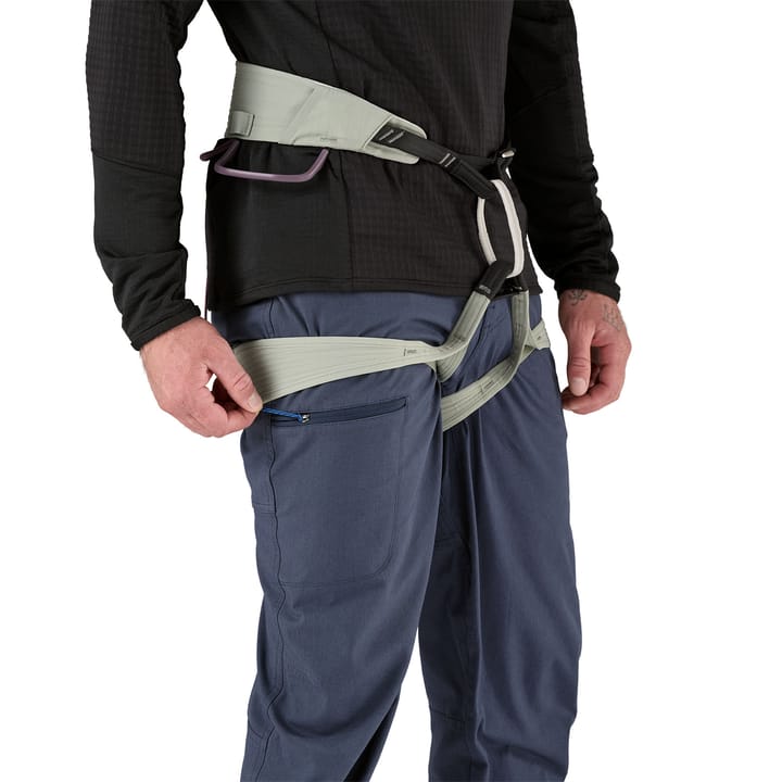 Patagonia Men's Venga Rock Pants Regular Smolder Blue Patagonia