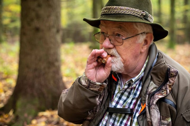 Weisskirchen Bird Distress Call NoColour Weisskirchen