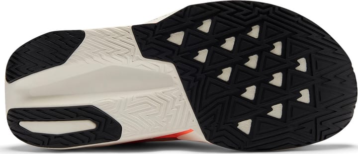 New Balance Women's Fuelcell Rebel V5 Tangerine Heat New Balance