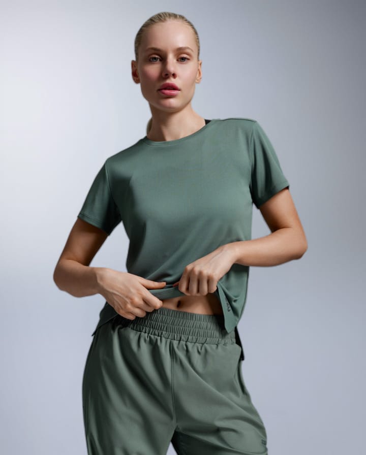 2XU Women'S Aero Mesh Tee Olive Leaf/olive Leaf Reflective 2XU
