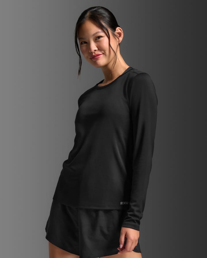 2XU Women'S Aero Mesh Long Sleeve Black/silver Reflective 2XU 2XU Women'S Aero Mesh Long Sleeve Black/silver Reflective 2XU