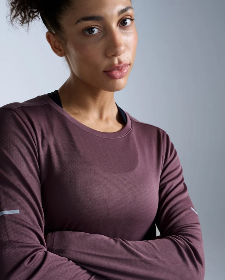 2XU Women'S Aero Mesh Long Sleeve Currant/silver Reflective 2XU