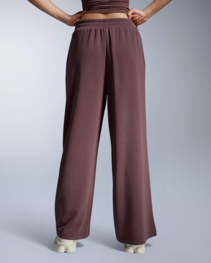 2XU Women'S Wonderluxe Sand Washed Wide Leg Pants Currant/white 2XU