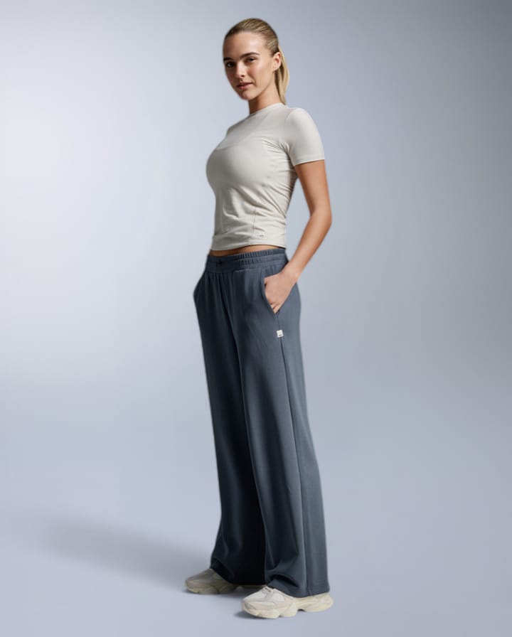 2XU Women'S Wonderluxe Sand Washed Wide Leg Pants India Ink/white 2XU