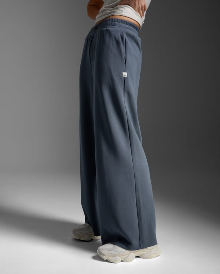 2XU Women'S Wonderluxe Sand Washed Wide Leg Pants India Ink/white 2XU