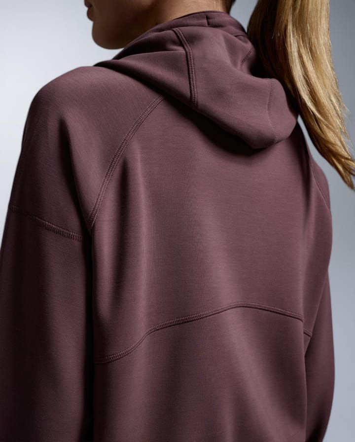 2XU Women'S Wonderluxe Sand Washed Hoodie Currant/white 2XU