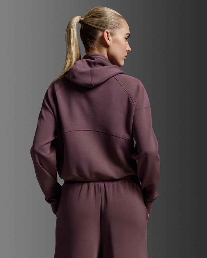 2XU Women'S Wonderluxe Sand Washed Hoodie Currant/white 2XU