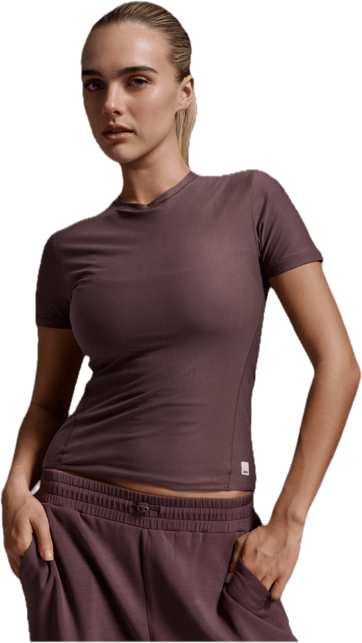 2XU Women'S Wonderluxe Fitted Tee Currant/currant 2XU