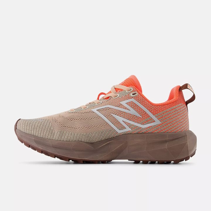 New Balance W FuelCell Venym Urgent Red New Balance New Balance W FuelCell Venym Urgent Red New Balance
